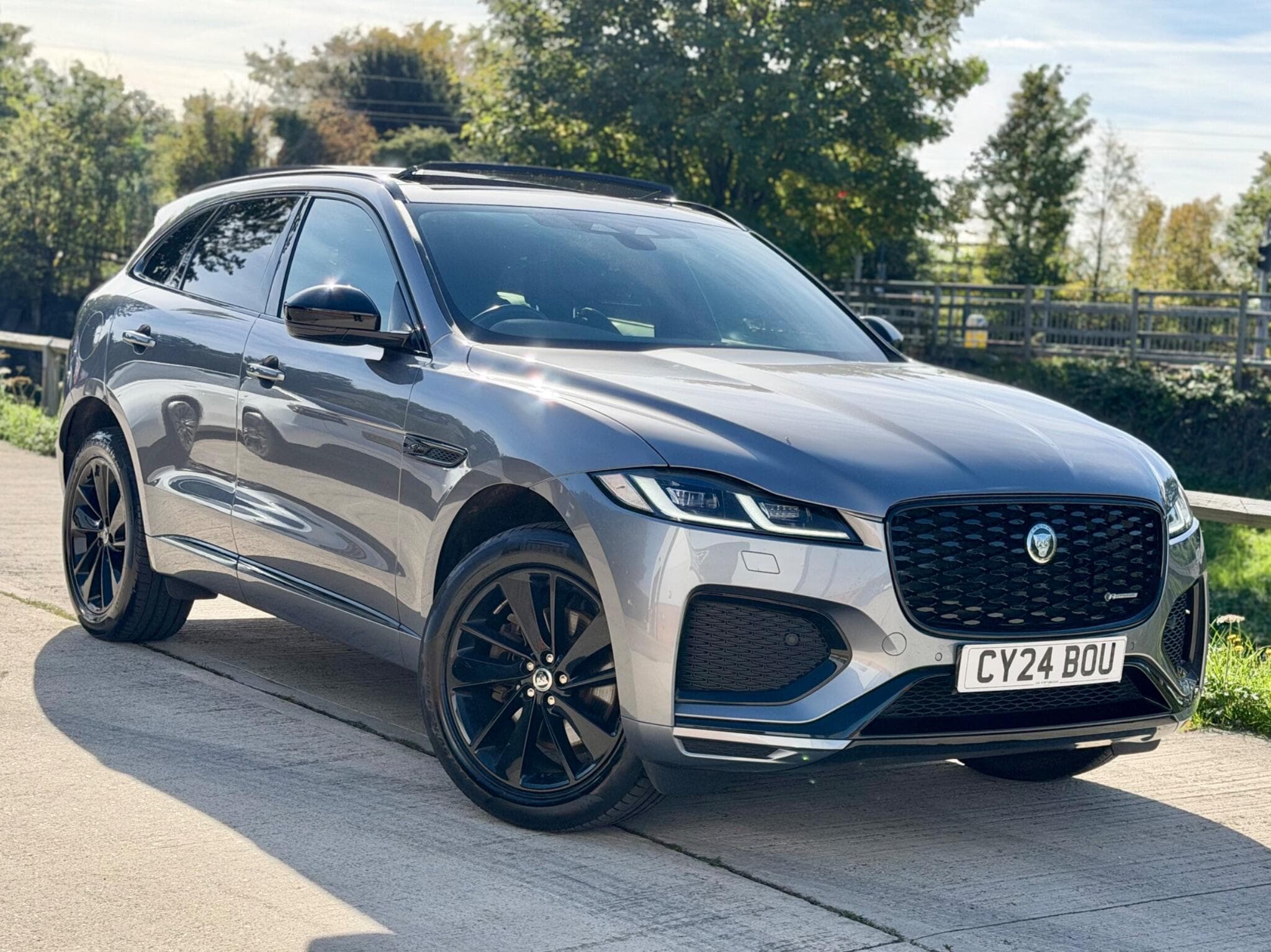 Jaguar F-PACE